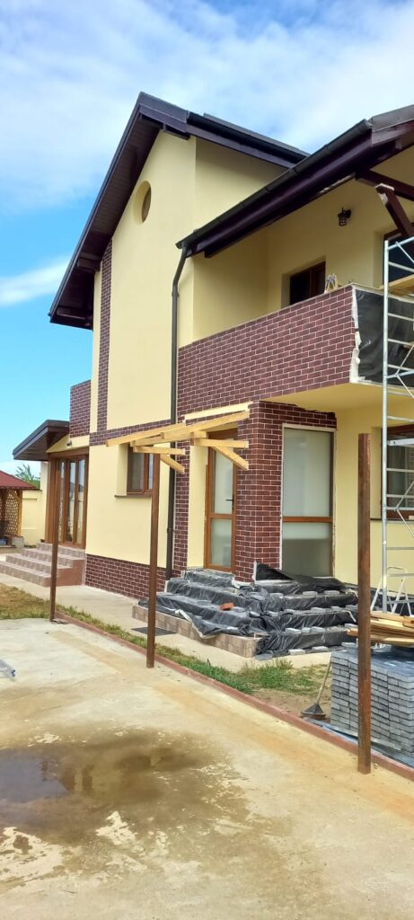 renovare fatada casa buzau aplicat klincker si lavabila de exterior